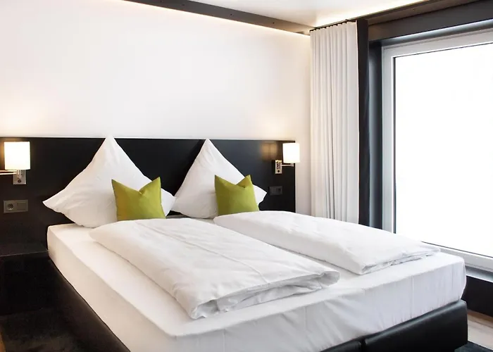 KNG Hotel
